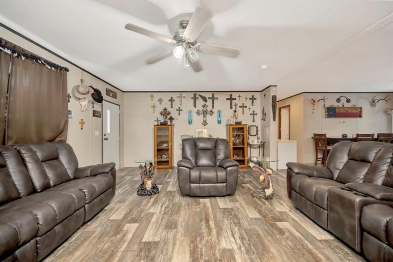 445 Lakeside Drive, Bowie TX 76230 - Photo 16
