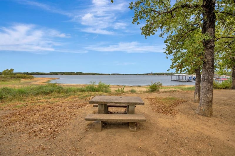 445 Lakeside Drive, Bowie TX 76230 - Photo 36