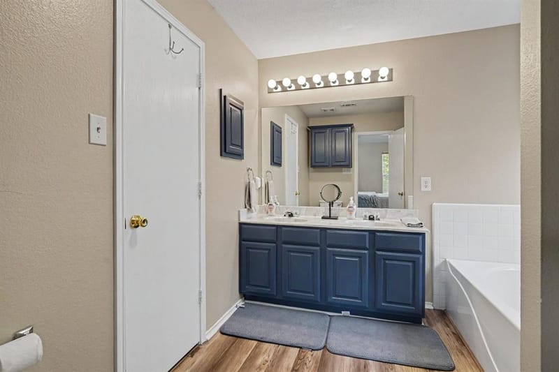 637 Oak View Court, Azle TX 76020 - Photo 13