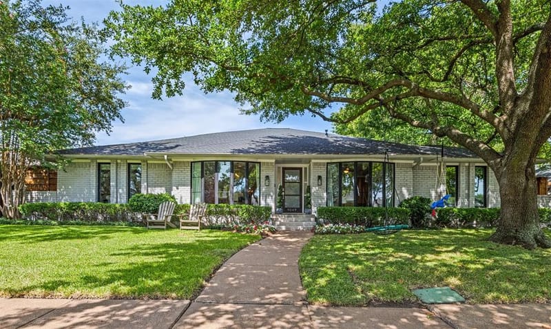 9049 Maguires Bridge Drive, Dallas TX 75231