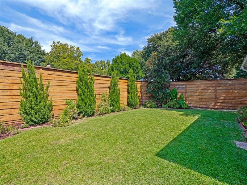 9049 Maguires Bridge Drive, Dallas TX 75231 - Photo 21