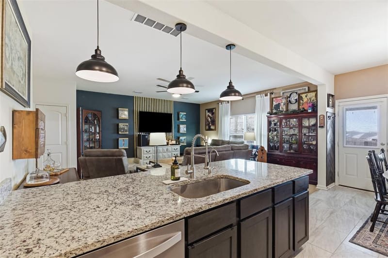 112 Saloon Cove E, Newark TX 76071 - Photo 13