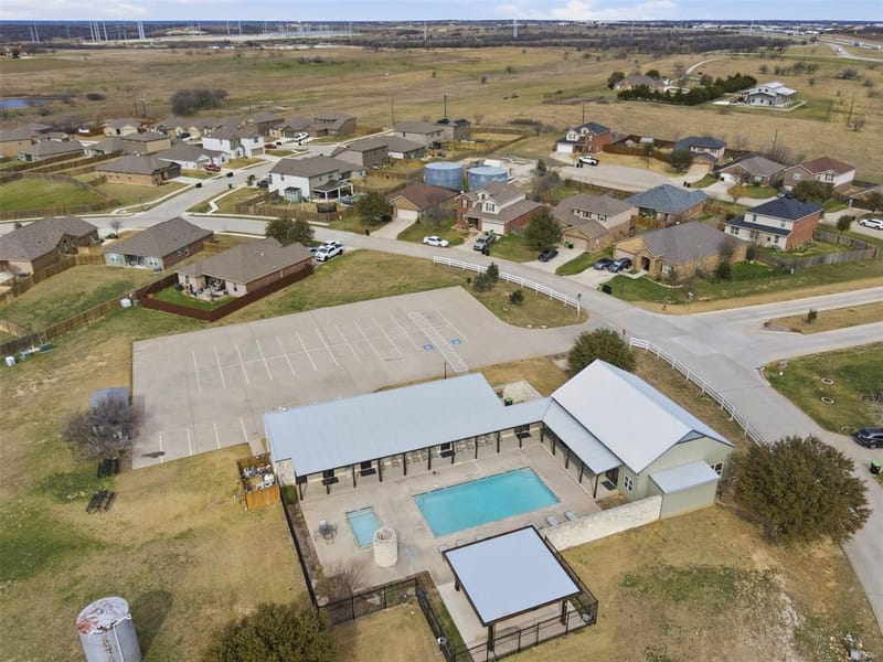112 Saloon Cove E, Newark TX 76071 - Photo 36