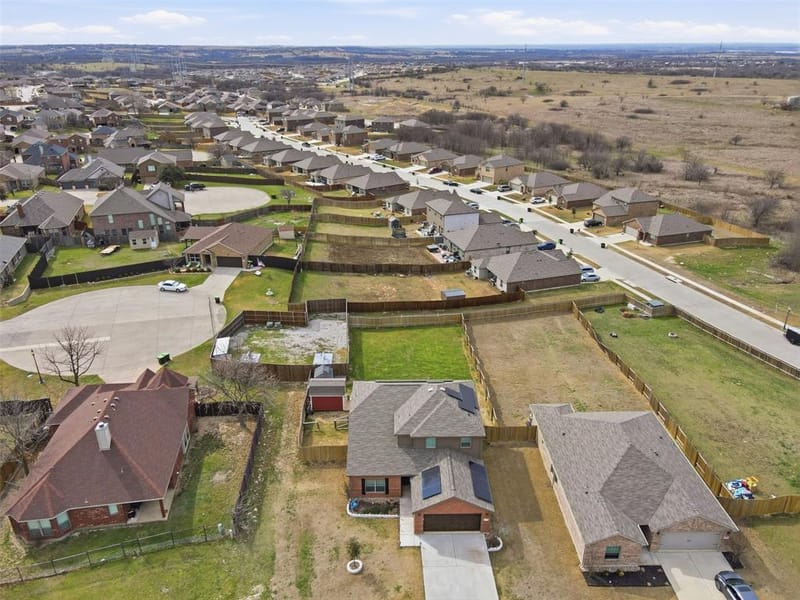 112 Saloon Cove E, Newark TX 76071 - Photo 32