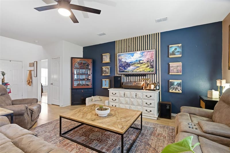 112 Saloon Cove E, Newark TX 76071 - Photo 10
