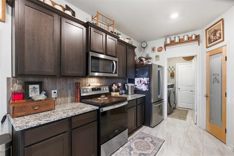 112 Saloon Cove E, Newark TX 76071 - Photo 14