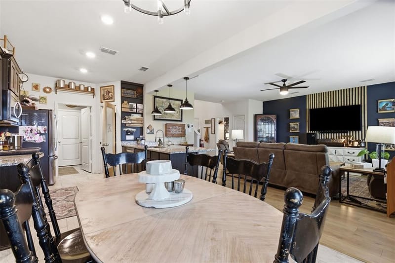 112 Saloon Cove E, Newark TX 76071 - Photo 11