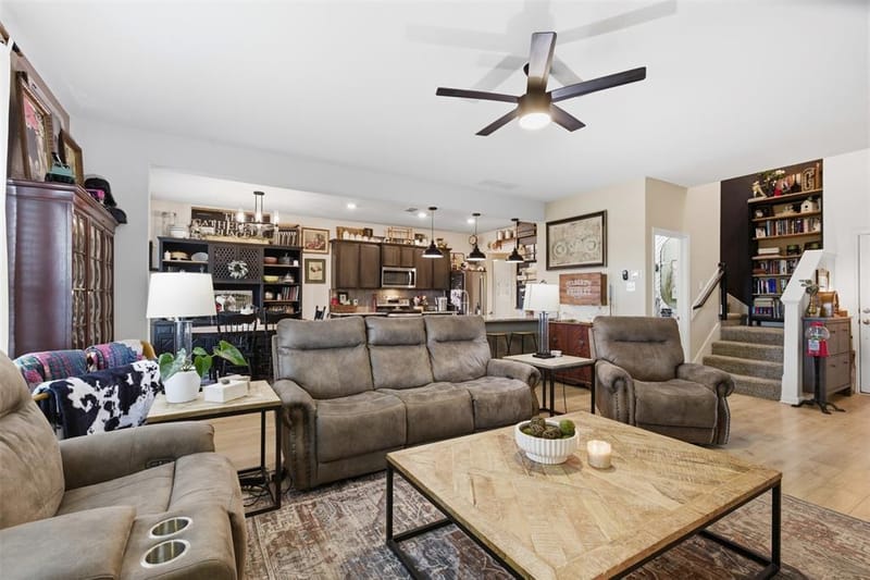 112 Saloon Cove E, Newark TX 76071 - Photo 8