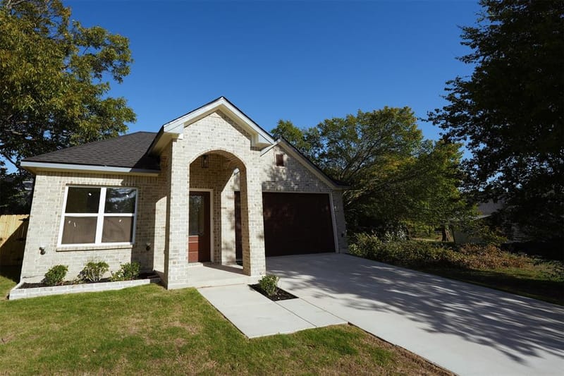406 E Belknap Street, Ennis TX 75119 - Photo 19