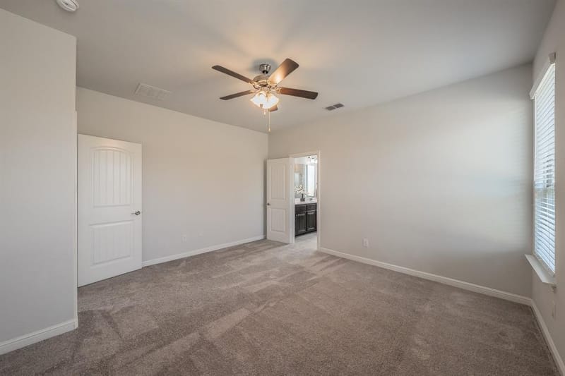 300 Oakbluff Drive, Denton TX 76210 - Photo 17