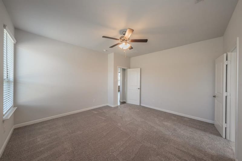 300 Oakbluff Drive, Denton TX 76210 - Photo 16