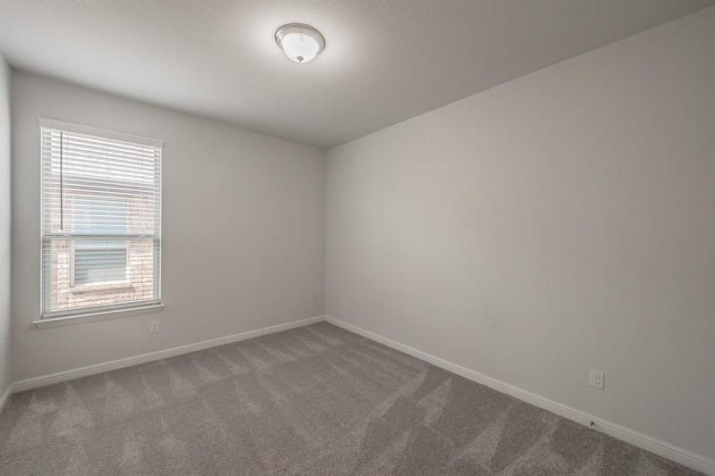 300 Oakbluff Drive, Denton TX 76210 - Photo 26