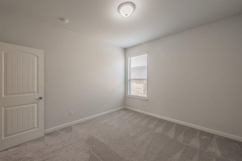 300 Oakbluff Drive, Denton TX 76210 - Photo 28