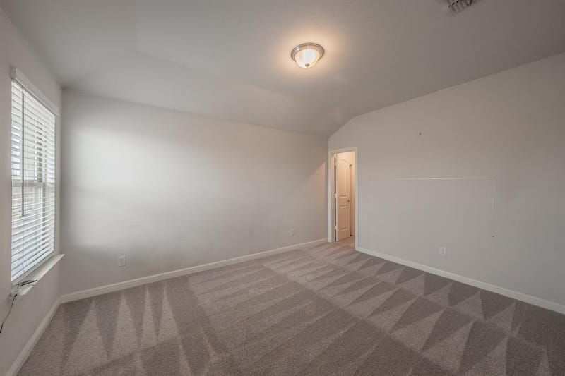 300 Oakbluff Drive, Denton TX 76210 - Photo 33