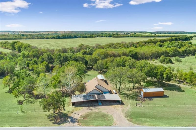 4246 Old Caufield Ranch Road, McGregor TX 76657 - Photo 3