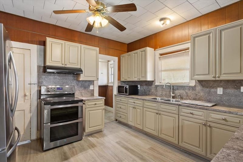 4246 Old Caufield Ranch Road, McGregor TX 76657 - Photo 9