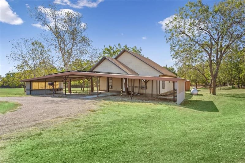 4246 Old Caufield Ranch Road, McGregor TX 76657 - Photo 30