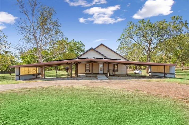 4246 Old Caufield Ranch Road, McGregor TX 76657 - Photo 4