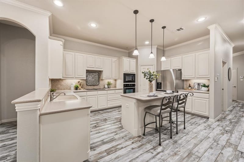 307 Park Haven Boulevard, Euless TX 76039 - Photo 13
