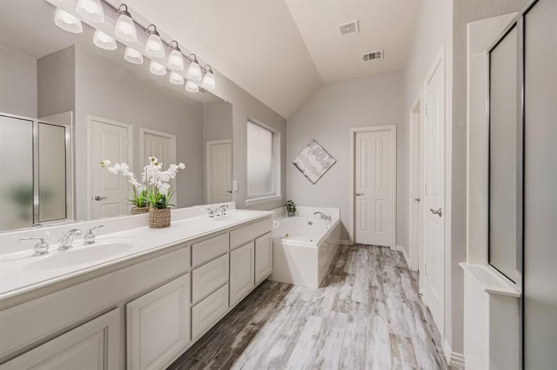 307 Park Haven Boulevard, Euless TX 76039 - Photo 22