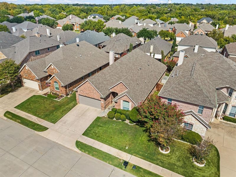 307 Park Haven Boulevard, Euless TX 76039 - Photo 33