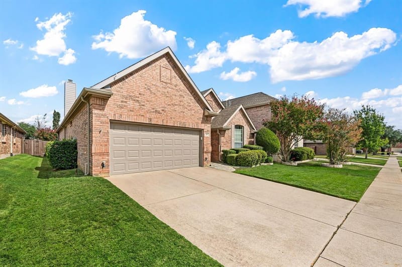 307 Park Haven Boulevard, Euless TX 76039 - Photo 35