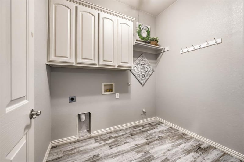 307 Park Haven Boulevard, Euless TX 76039 - Photo 29