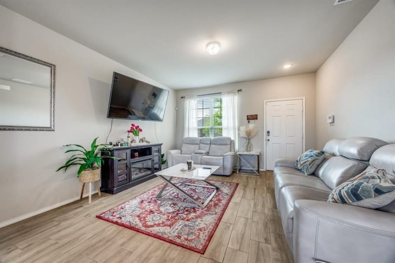 926 Hurstwood Drive, Van Alstyne TX 75495 - Photo 8