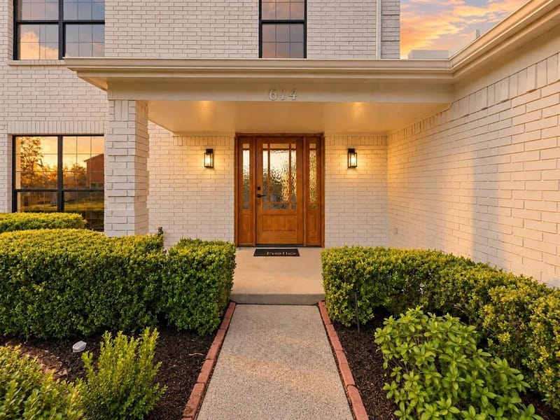 614 Berkley Drive, Grapevine TX 76051 - Photo 2