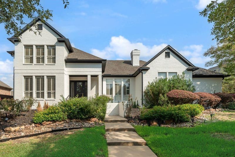 2217 Clearspring Drive S, Irving TX 75063 - Photo 2