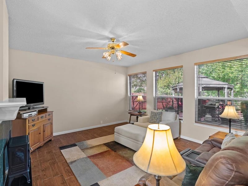 7501 Gillon Drive, Rowlett TX 75089 - Photo 9