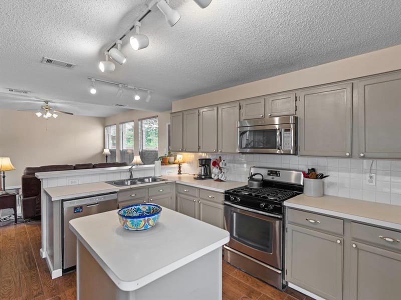 7501 Gillon Drive, Rowlett TX 75089 - Photo 14