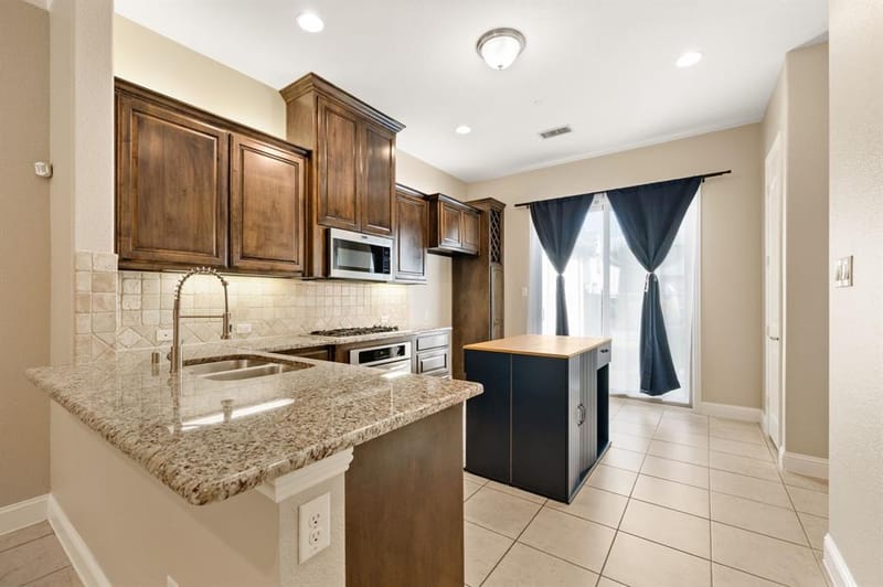 832 Lake Vista Place, Coppell TX 75019 - Photo 10