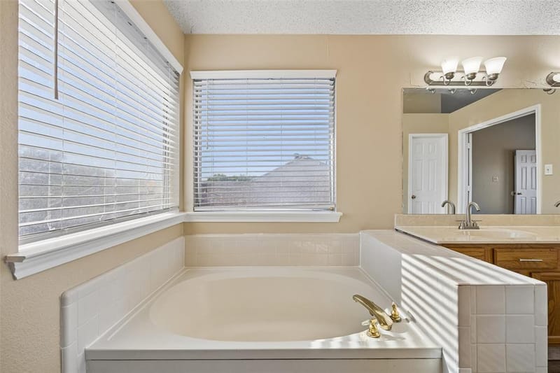 1203 White Drive, Cedar Hill TX 75104 - Photo 11
