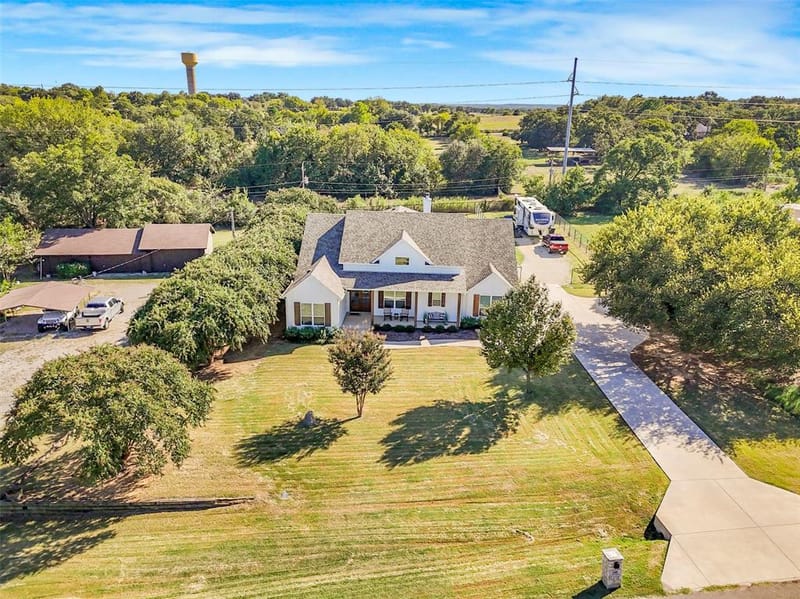 108 Southwood Drive, Burleson TX 76028 - Photo 2