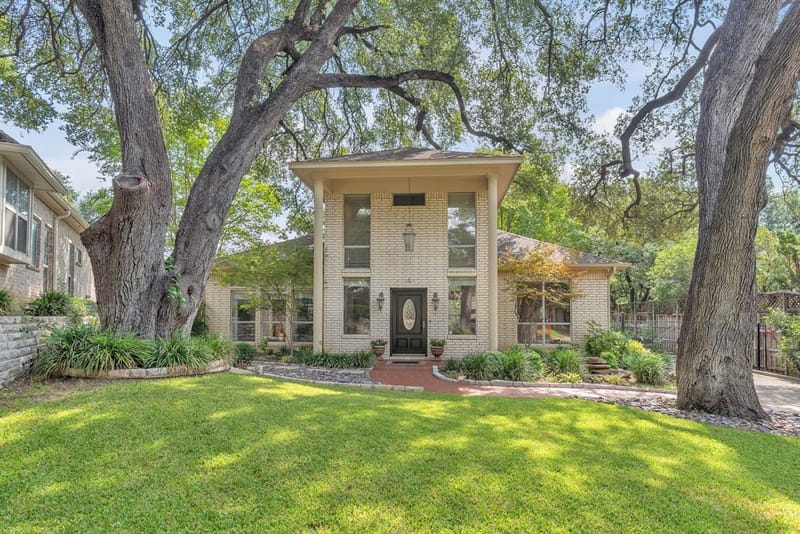 6904 Allen Place Drive, Fort Worth TX 76116 - Photo 2