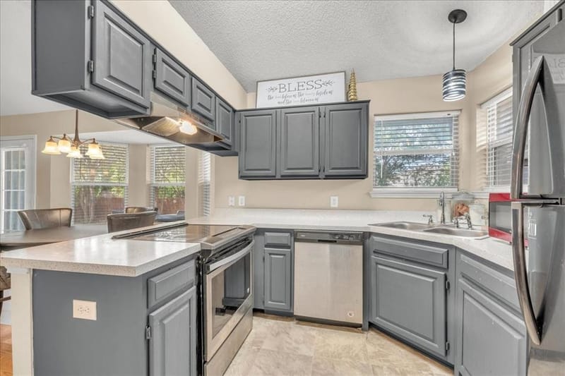 6608 Stetter Drive, Arlington TX 76001 - Photo 7
