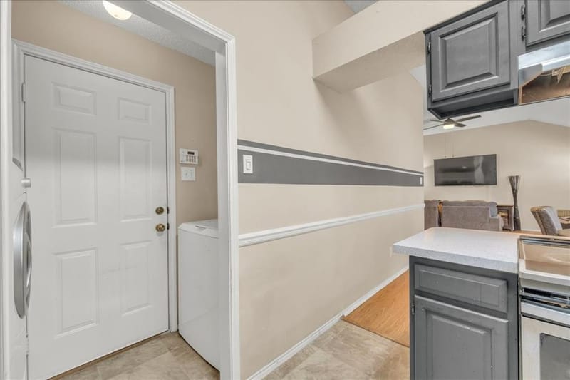 6608 Stetter Drive, Arlington TX 76001 - Photo 9
