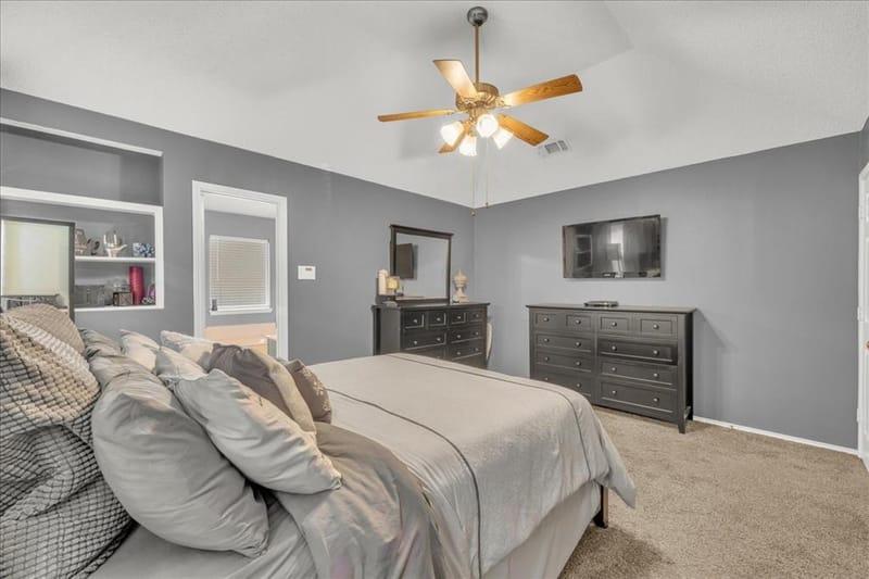 6608 Stetter Drive, Arlington TX 76001 - Photo 11