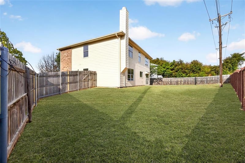 1336 Kiwi Court, Dallas TX 75051 - Photo 38