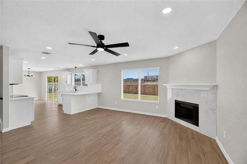 1336 Kiwi Court, Dallas TX 75051 - Photo 10
