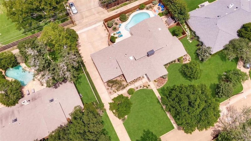 3923 Weeburn Drive, Dallas TX 75229 - Photo 31