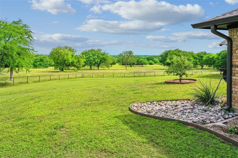 4517 Old Sherman Road, Whitesboro TX 76273 - Photo 5