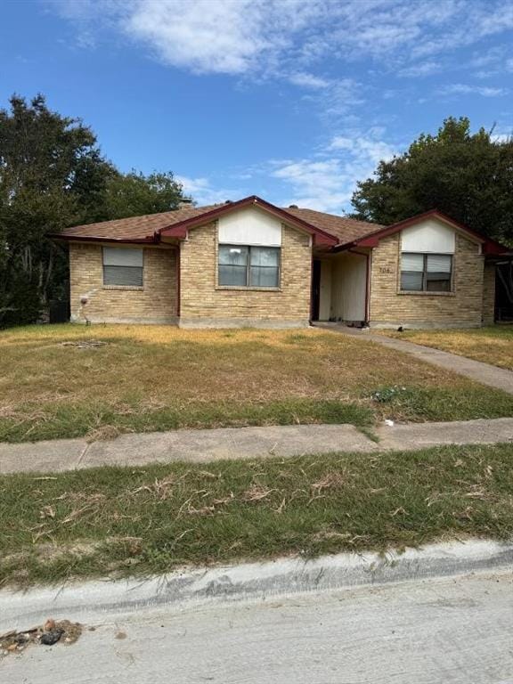 705 Angle Ridge Circle, Garland TX 75043
