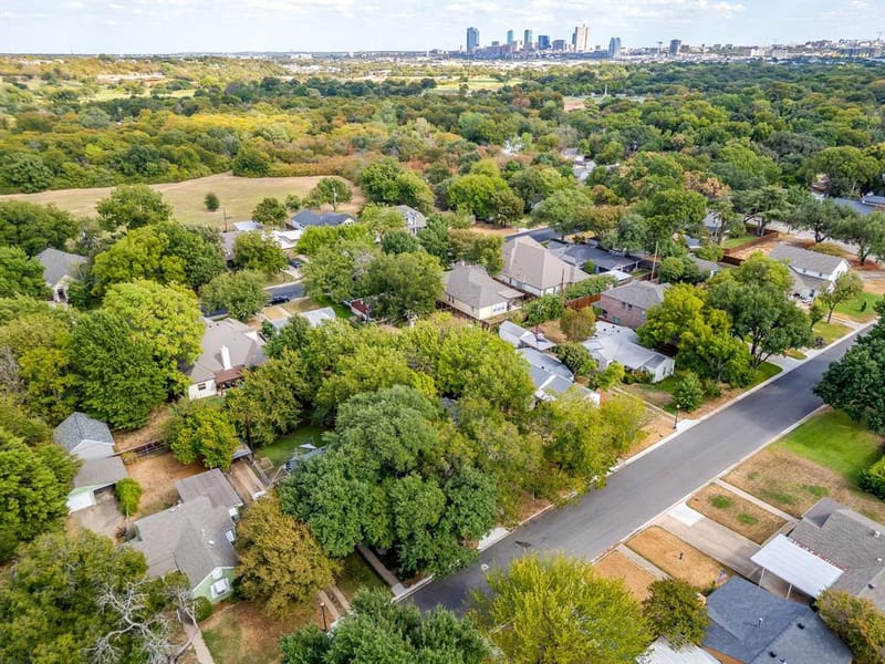 720 Northwood Road, Fort Worth TX 76107 - Photo 5