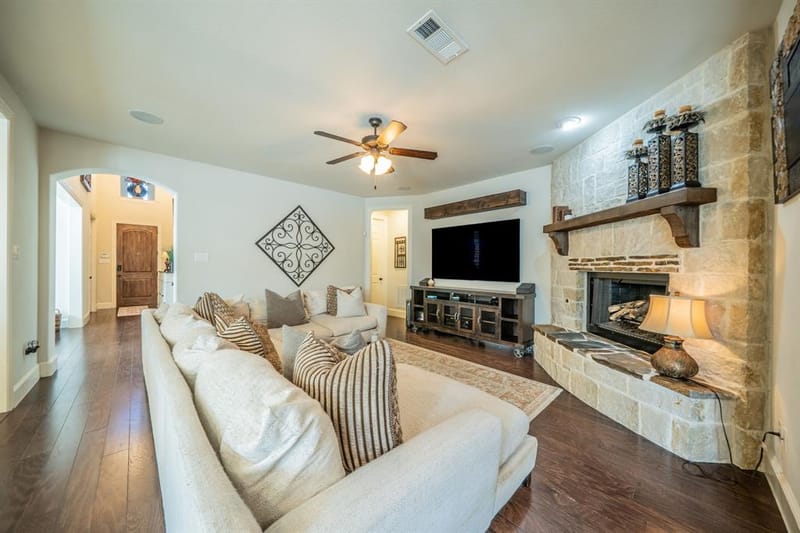 8516 Markham Drive, Frisco TX 75035 - Photo 11