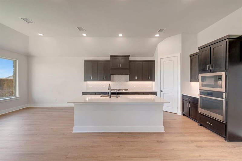 345 Kathryn Drive, Fort Worth TX 76052 - Photo 8