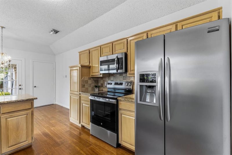 2031 Greenview Drive # A, Carrollton TX 75010 - Photo 9