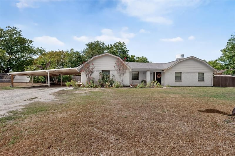 2060 Trailwood Drive W, Burleson TX 76028 - Photo 2
