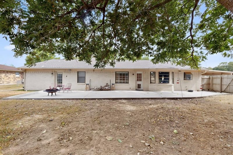 2060 Trailwood Drive W, Burleson TX 76028 - Photo 20